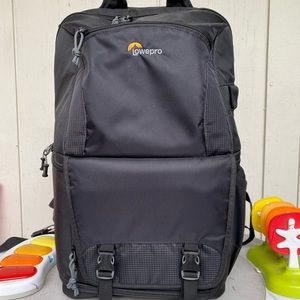 Lowepro Fastpack BP 250 AW II - A Travel-Ready Backpack for DSLR and 15" Laptop